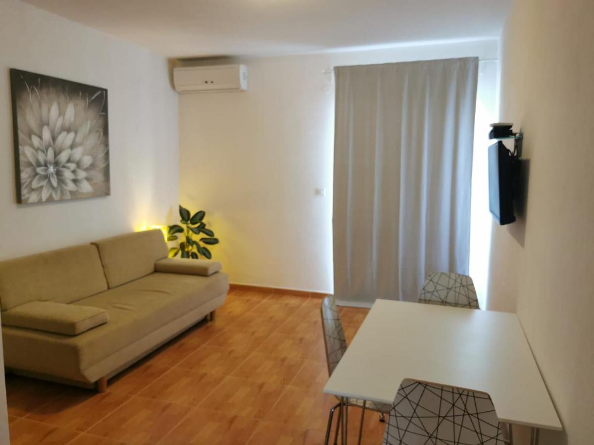 Apartments Angela Makarska Room photo