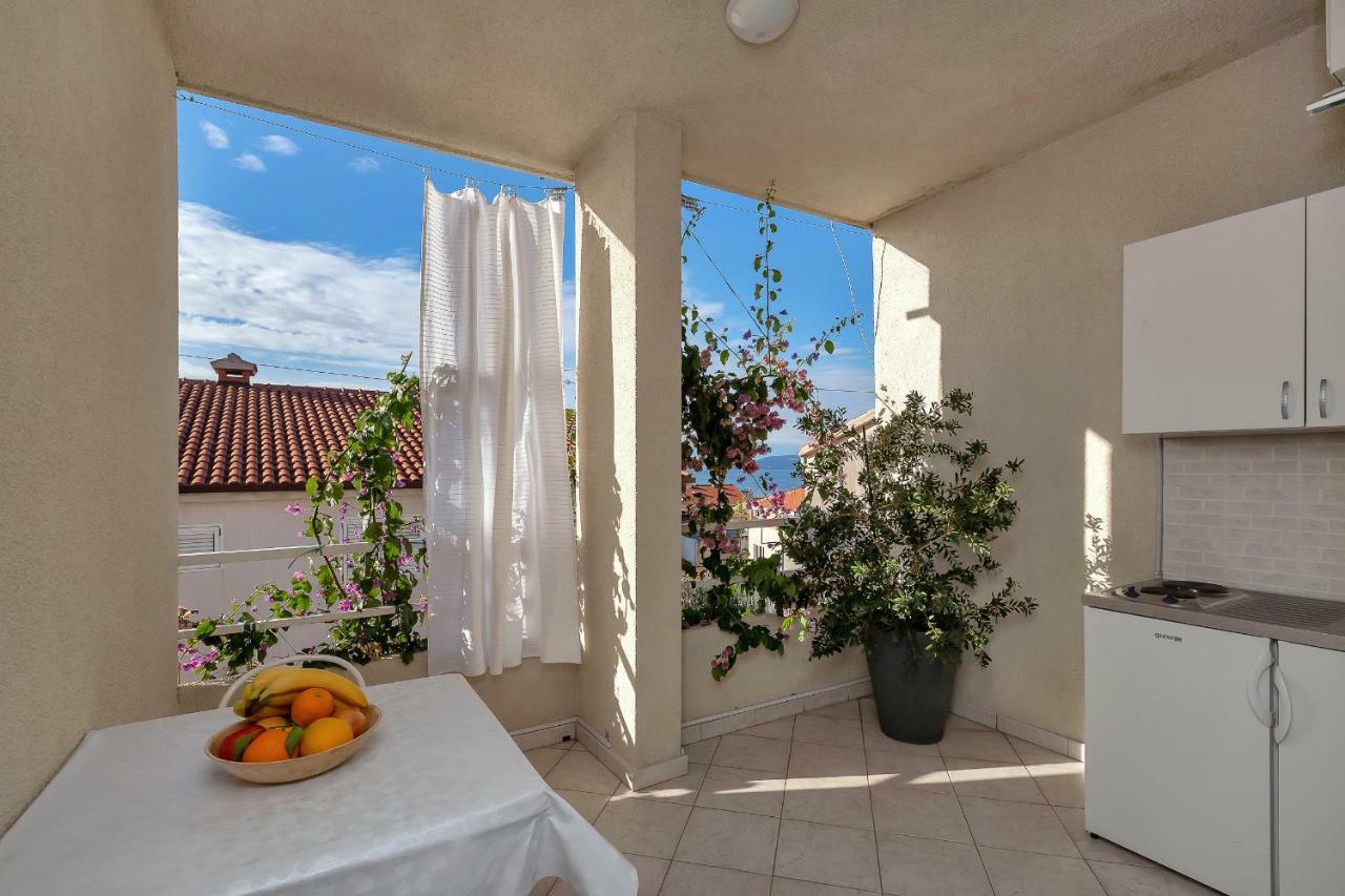 Apartments Angela Makarska Exterior photo