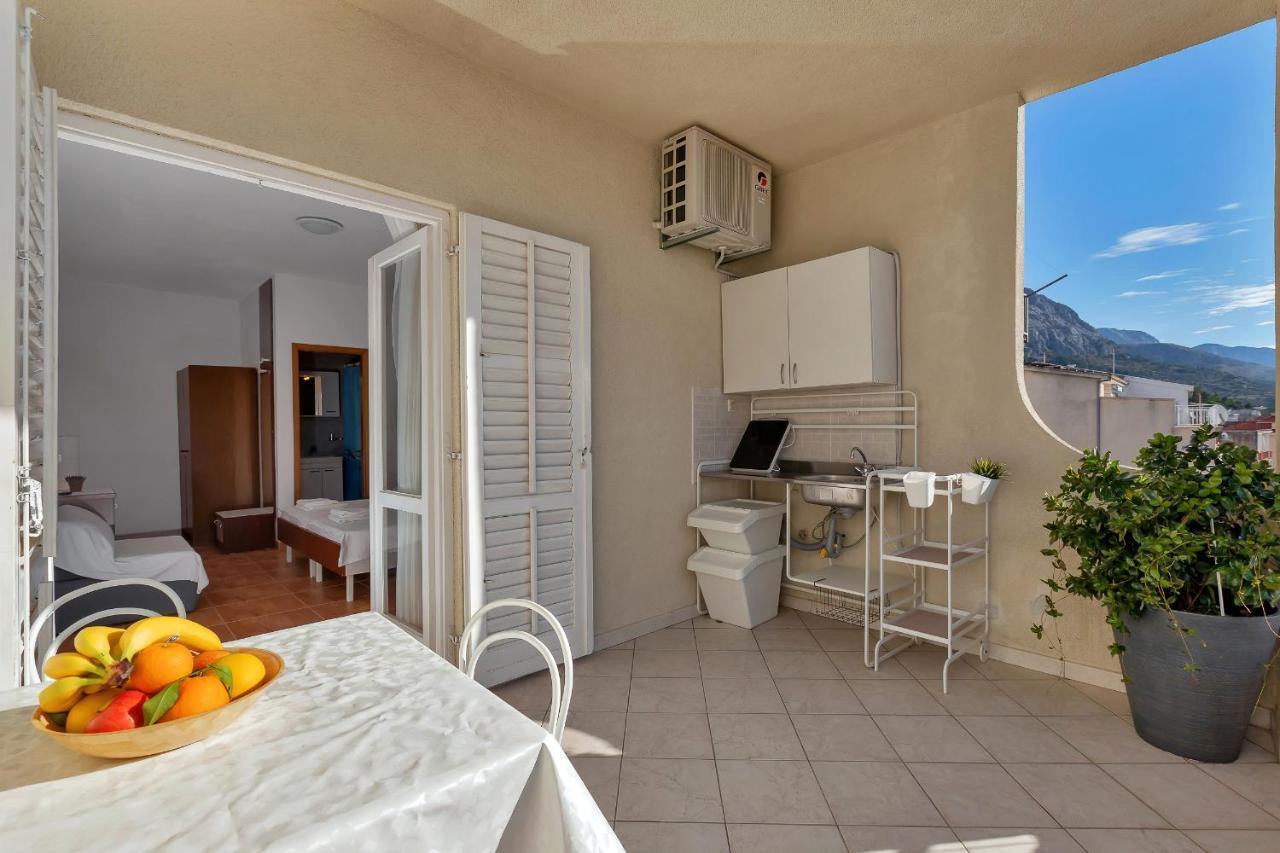 Apartments Angela Makarska Exterior photo